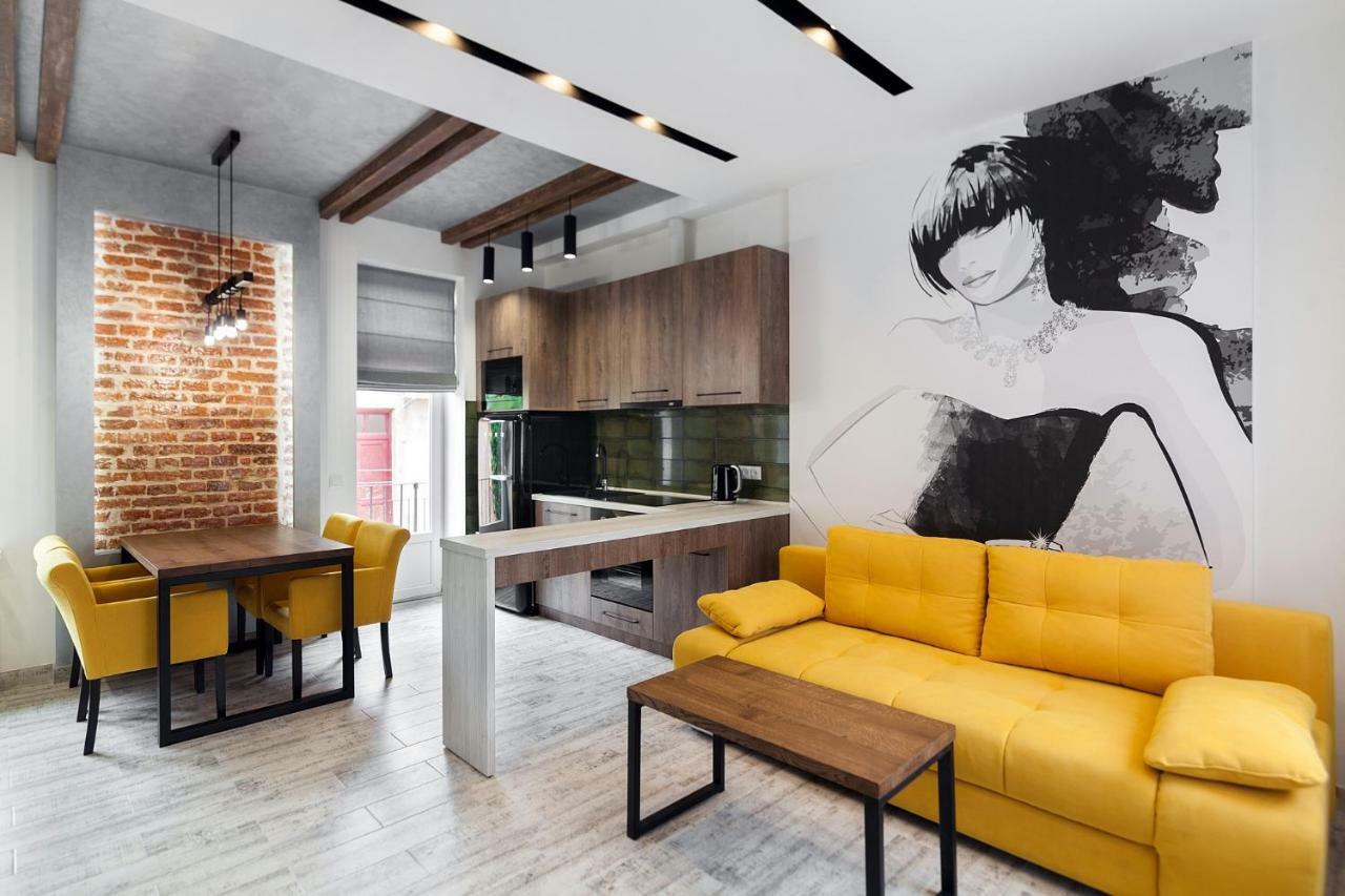 Leogrand Loft Apartments On Lychakivska 4 利沃夫 外观 照片